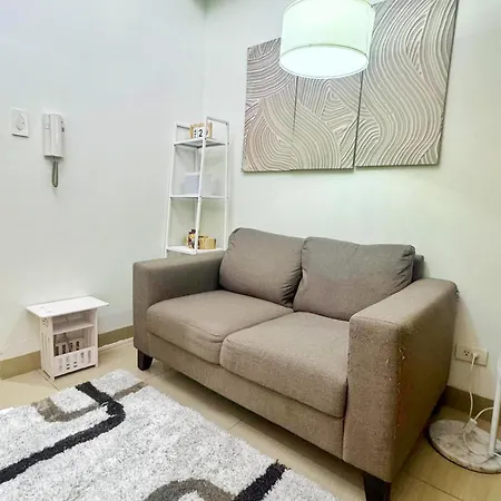 Metro Prime Staycations At Shore 2 Residences T1